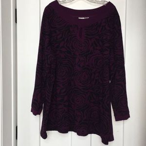 Roaman’s long sleeve top